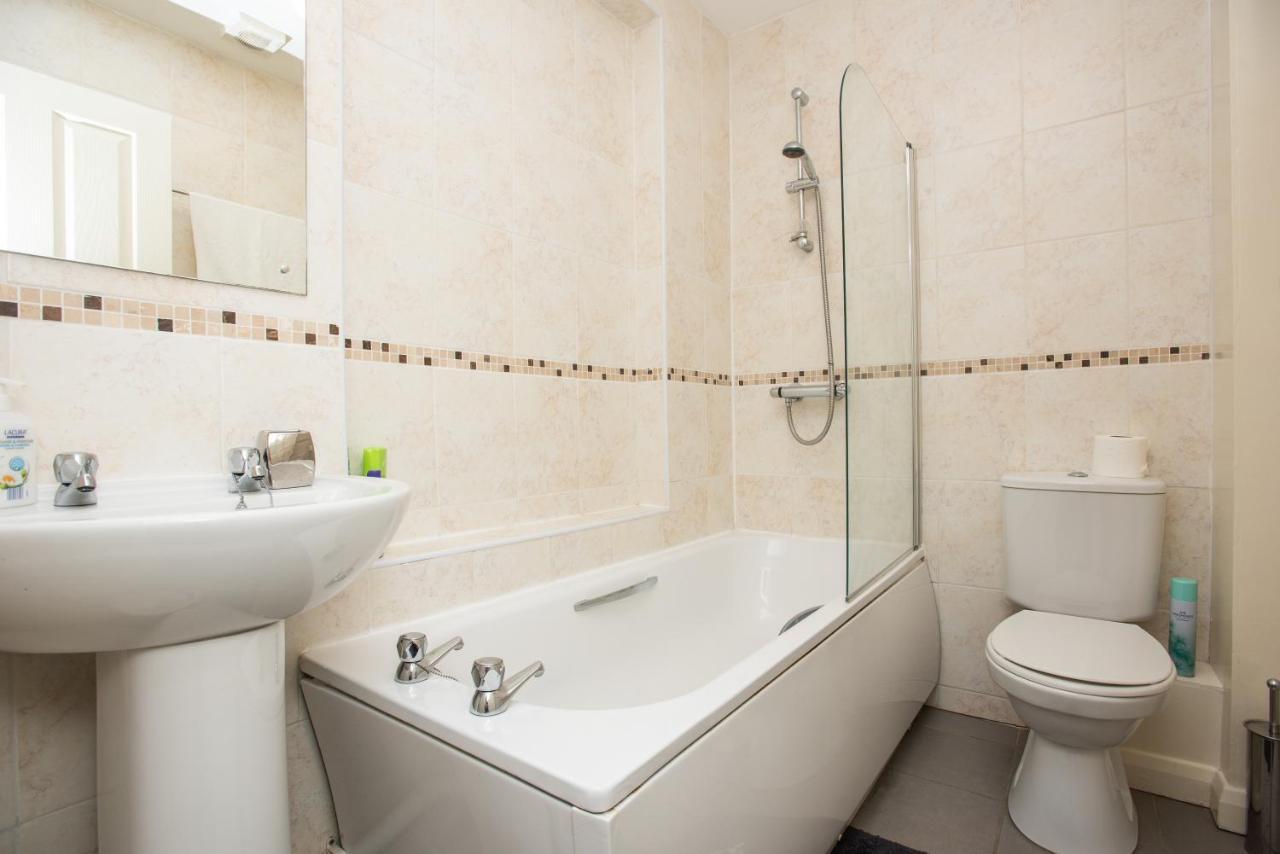Cowley Spacious Flat With Parking, Oxford Exterior photo