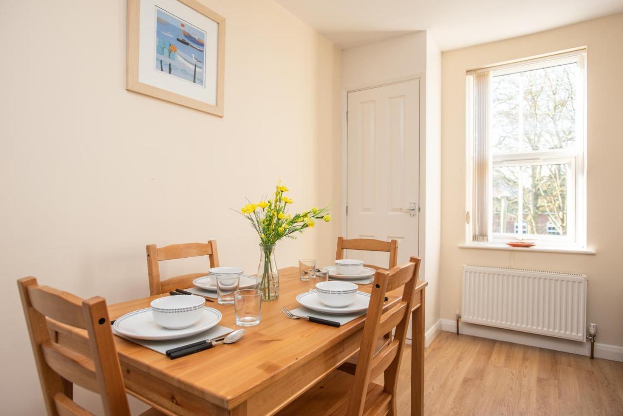 Cowley Spacious Flat With Parking, Oxford Exterior photo