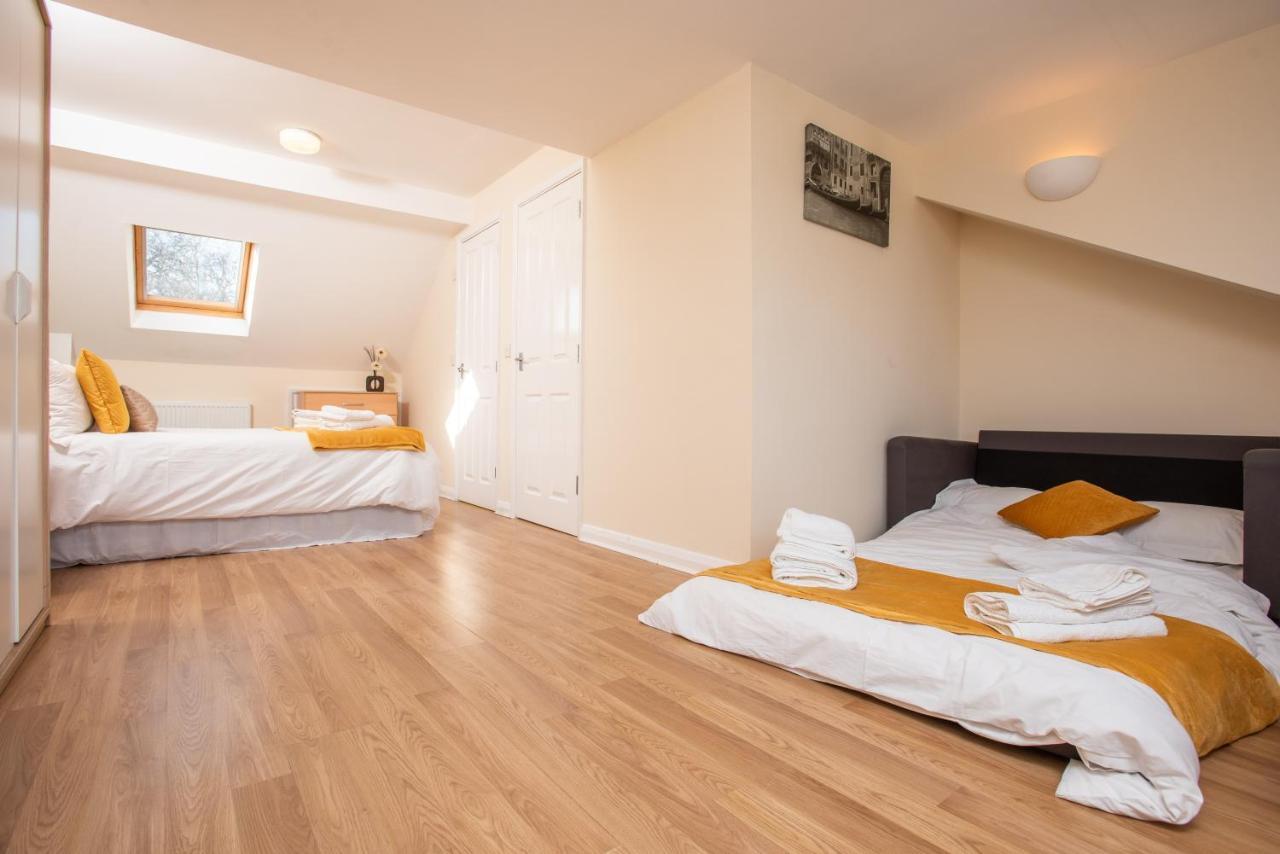 Cowley Spacious Flat With Parking, Oxford Exterior photo